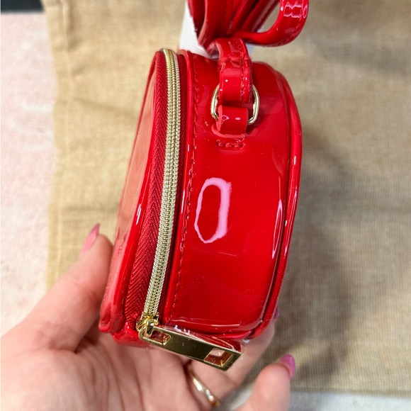 Marc Jacobs Mini Red Patent Leather Canteen Crossbody Bag. - Picture 5 of 6